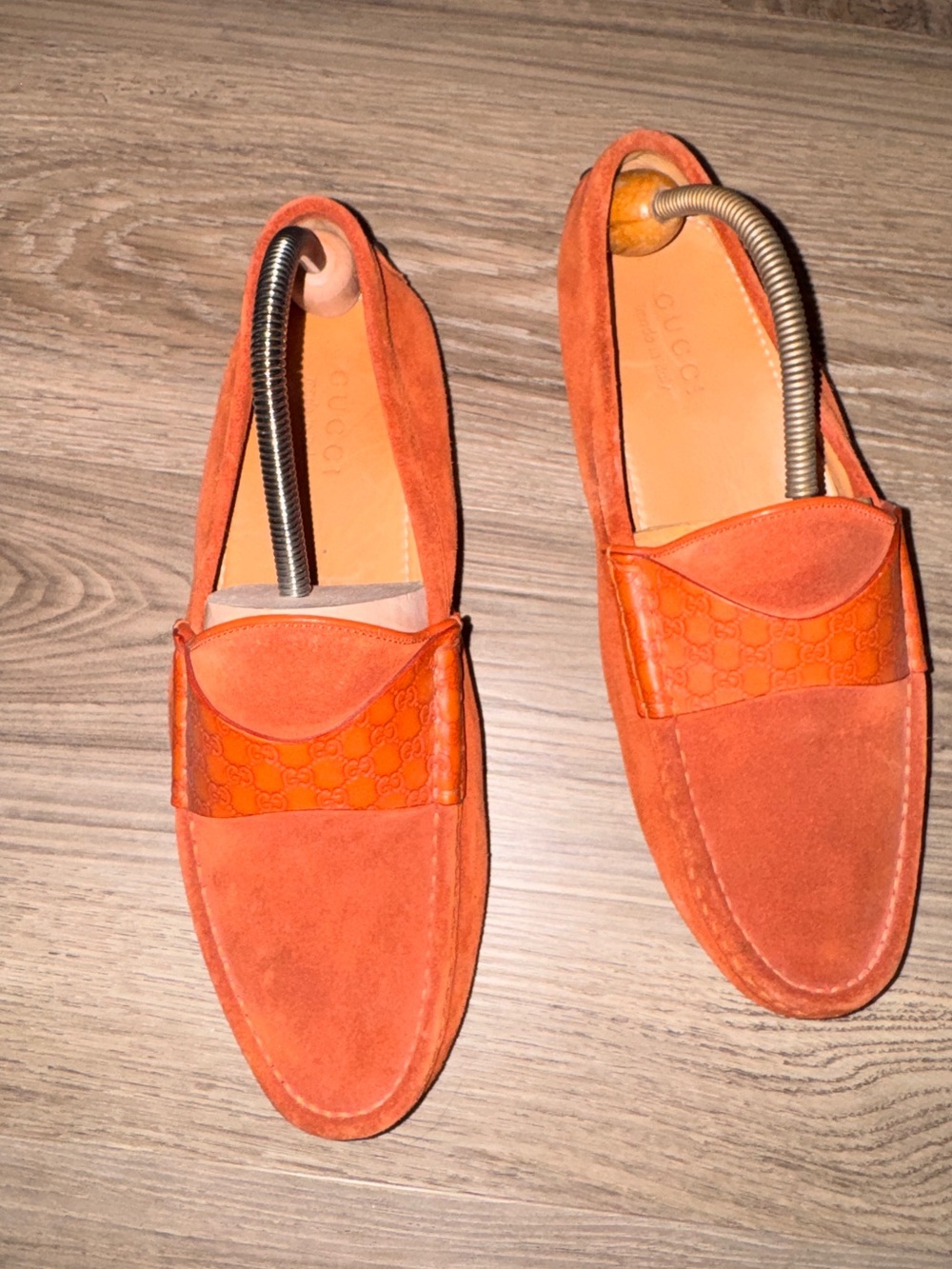 VINTAGE Gucci Orange Suede Men’s Slip-On Loafers with Monogram Strap - Picture 4 of 6